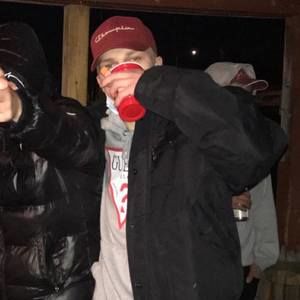 Meet your Posher, Cameron